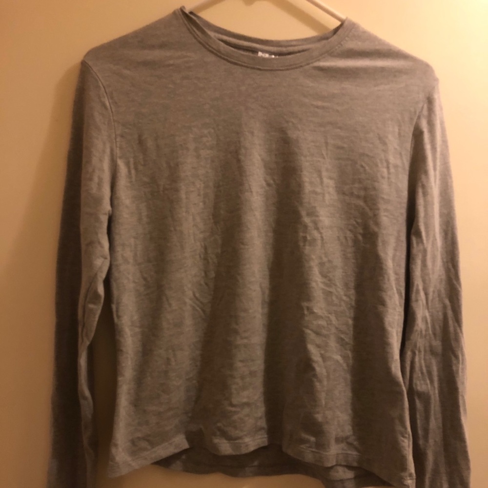 Basic Gray Long Sleeve Tee